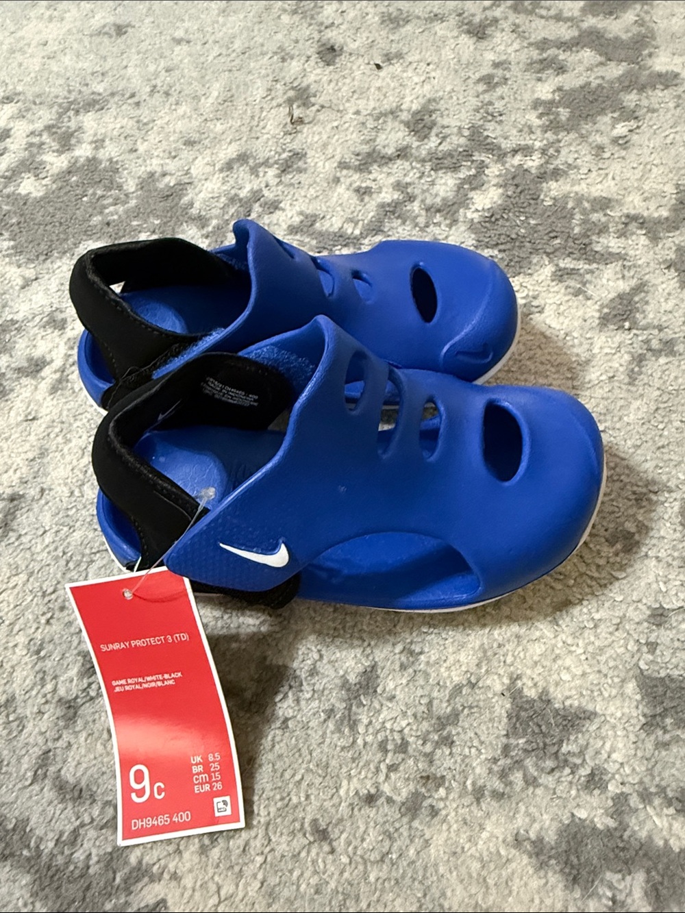 Nike Kids Royal Blue Closed-Toe Water Shoes with Black Strap